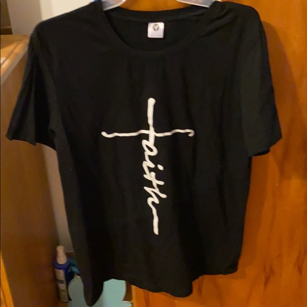Women’s Tee